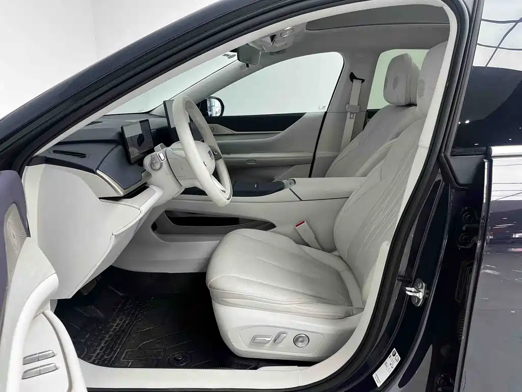 Buick Zhijing L7 2025 Aivia купить на сайте DeffCars