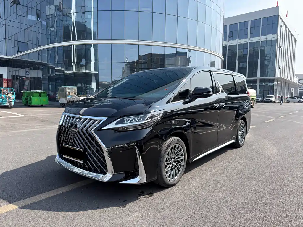 Wilfa 2023 Crown Dual Engine 2.5L HV Premium Edition купить на сайте DeffCars