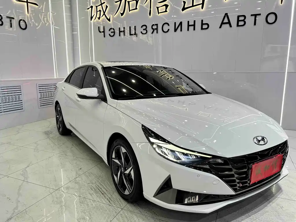 Elantra 2022 1.5L CVT LUX Premium Edition купить на сайте DeffCars
