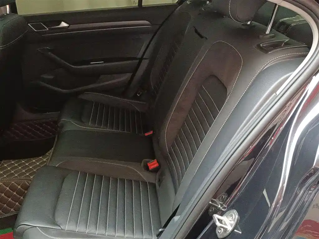 Magotan 2020 330TSI DSG leading model купить на сайте DeffCars
