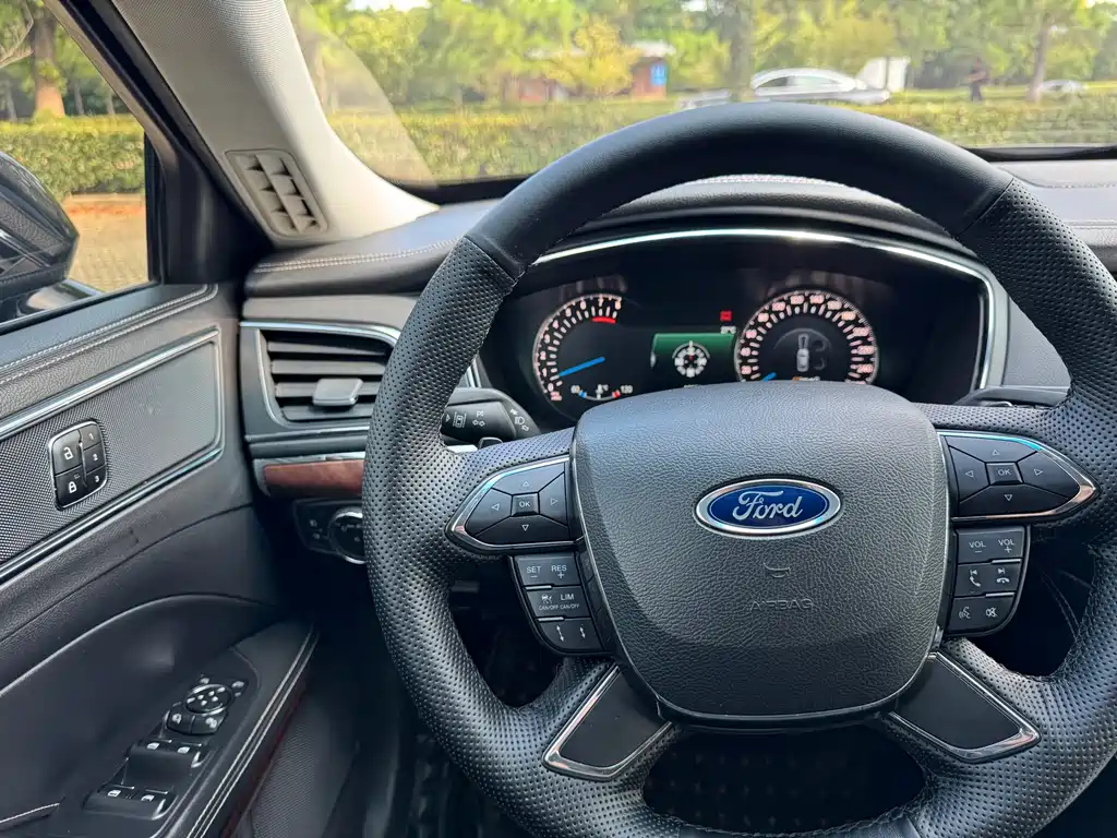 Taurus 2015 EcoBoost 325 V6 flagship model купить на сайте DeffCars