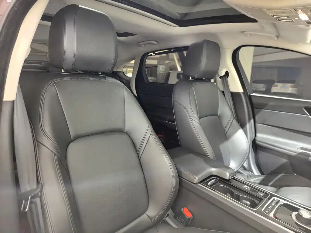 Jaguar XFL 2020 XFL 2.0T P200 two-wheel drive flagship version купить на сайте DeffCars