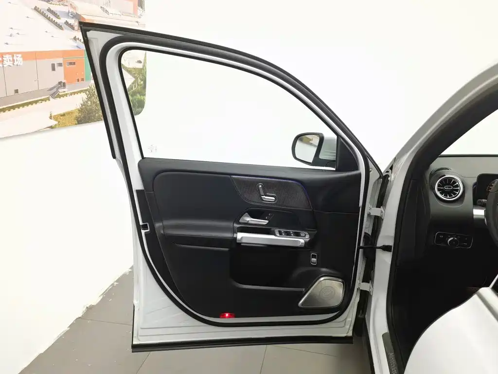 Mercedes-Benz GLB 2021 GLB 200 Dynamic купить на сайте DeffCars