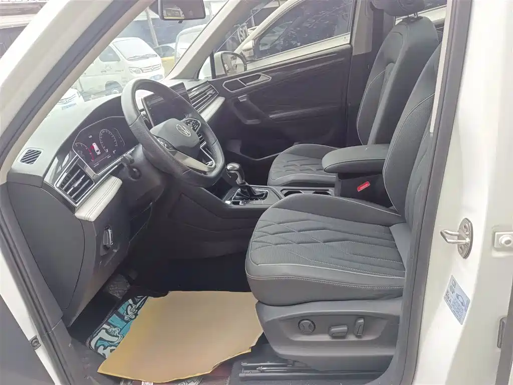 Tiguan L 2023 330TSI automatic two-wheel drive smart version купить на сайте DeffCars