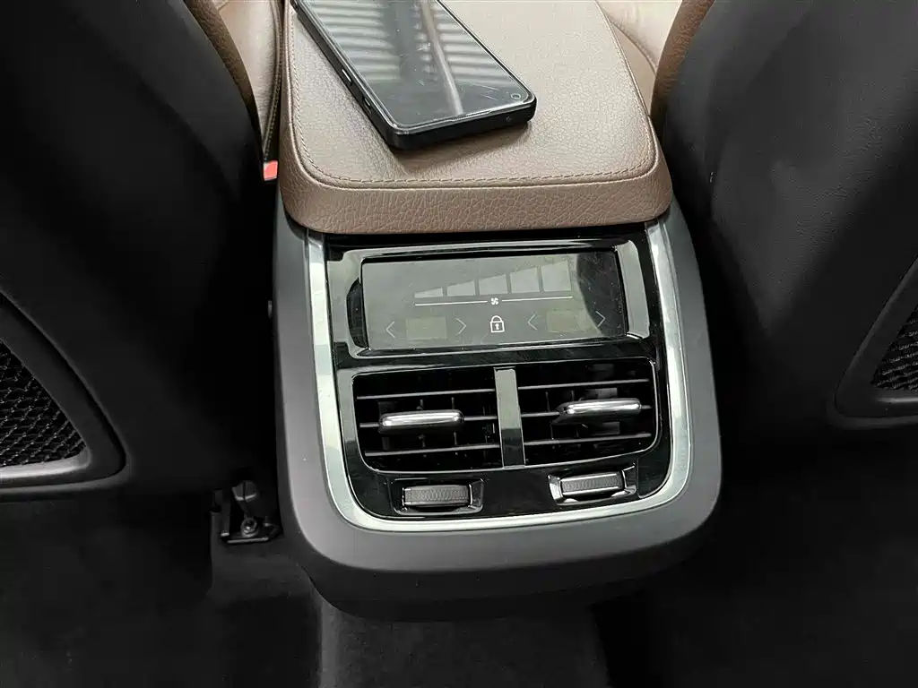 Volvo XC90 2022 B6 Zhiyi Luxury Edition 7 seats купить на сайте DeffCars