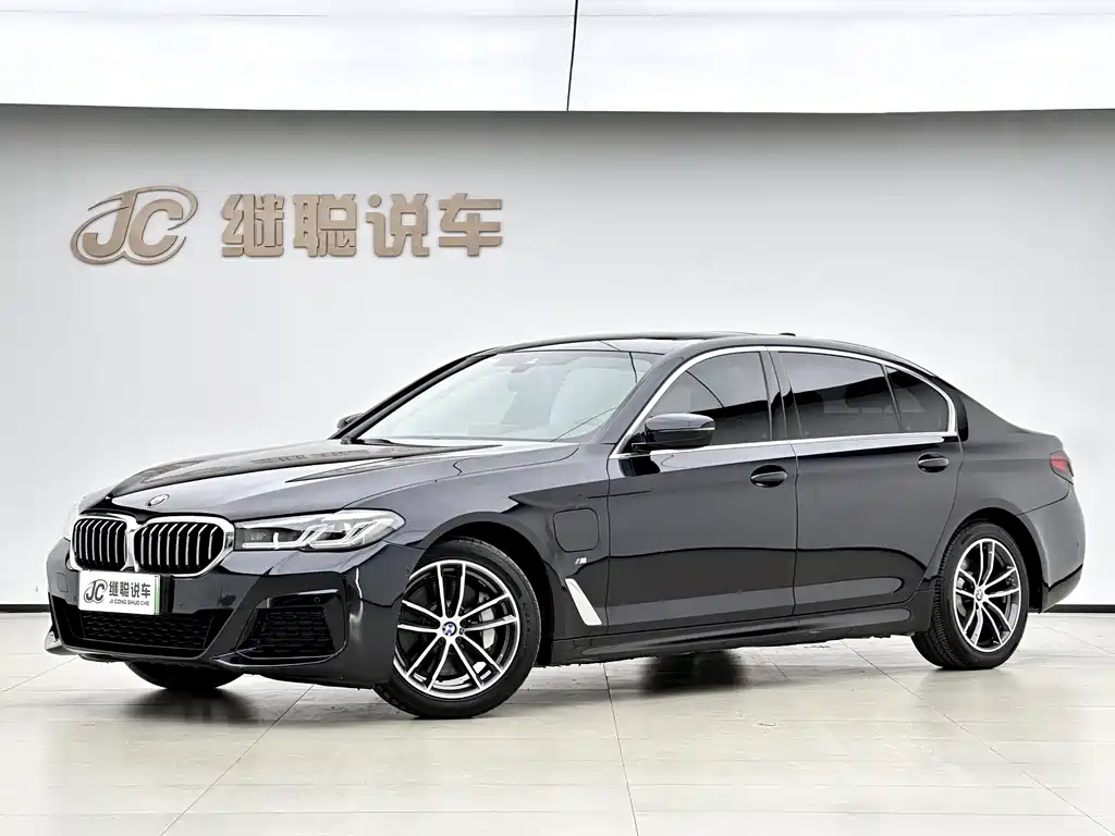 BMW 5 Series New Energy 2021 535Le M Sports Package купить на сайте DeffCars