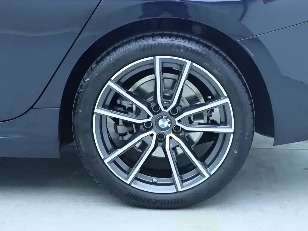 BMW 3 Series 2025 325i M Sports Package купить на сайте DeffCars