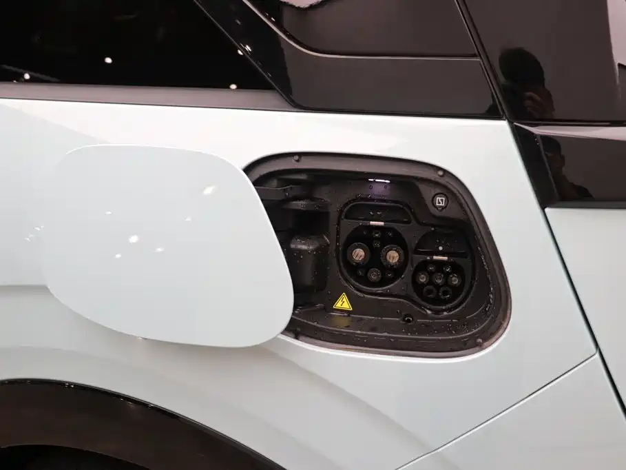 JIKE MIX 2025 Smart Driving Edition купить на сайте DeffCars