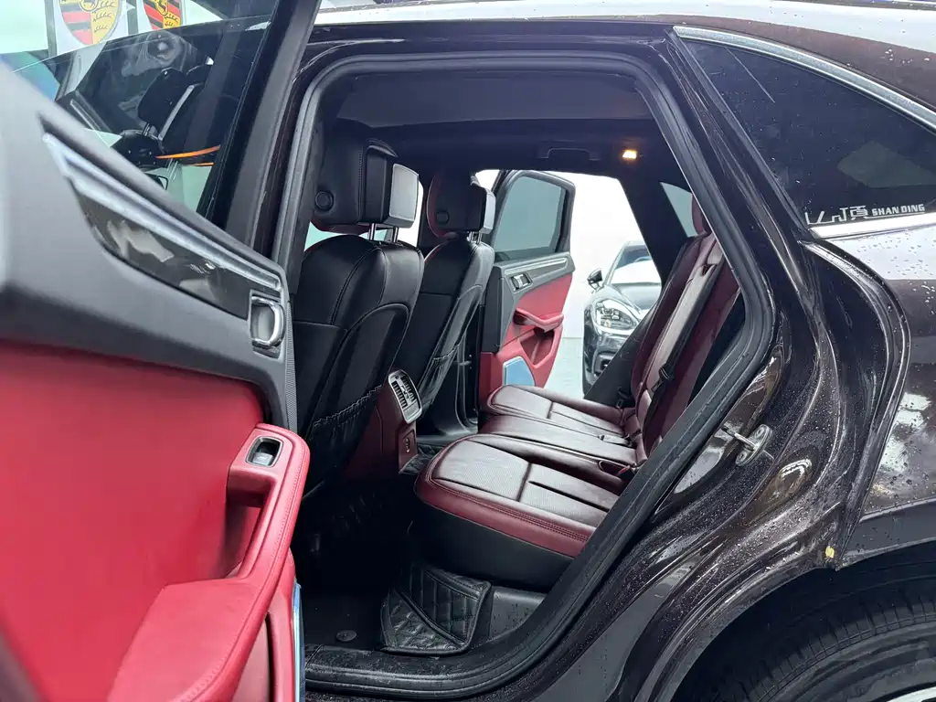Macan 2018 Macan 2.0T купить на сайте DeffCars