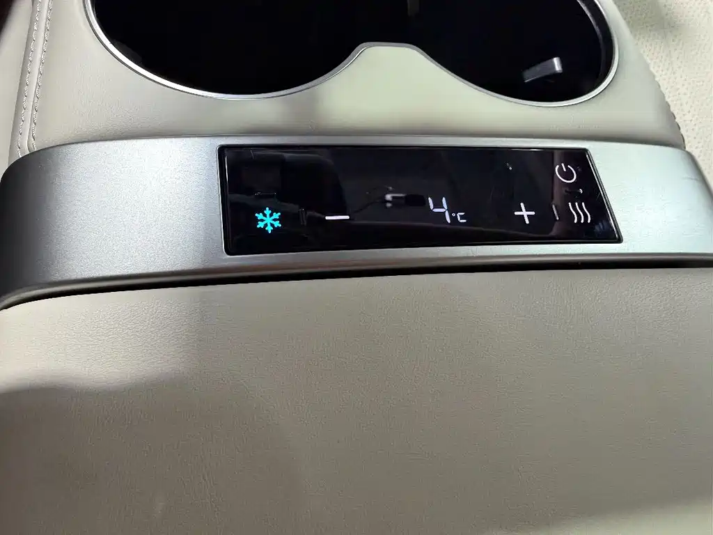 Denza Z9GT 2024 1100 four-wheel drive Ultra version купить на сайте DeffCars