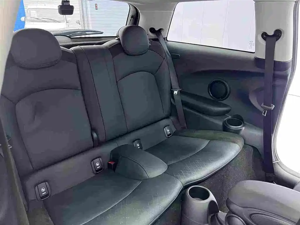MINI 2021 1.5T COOPER Artist купить на сайте DeffCars