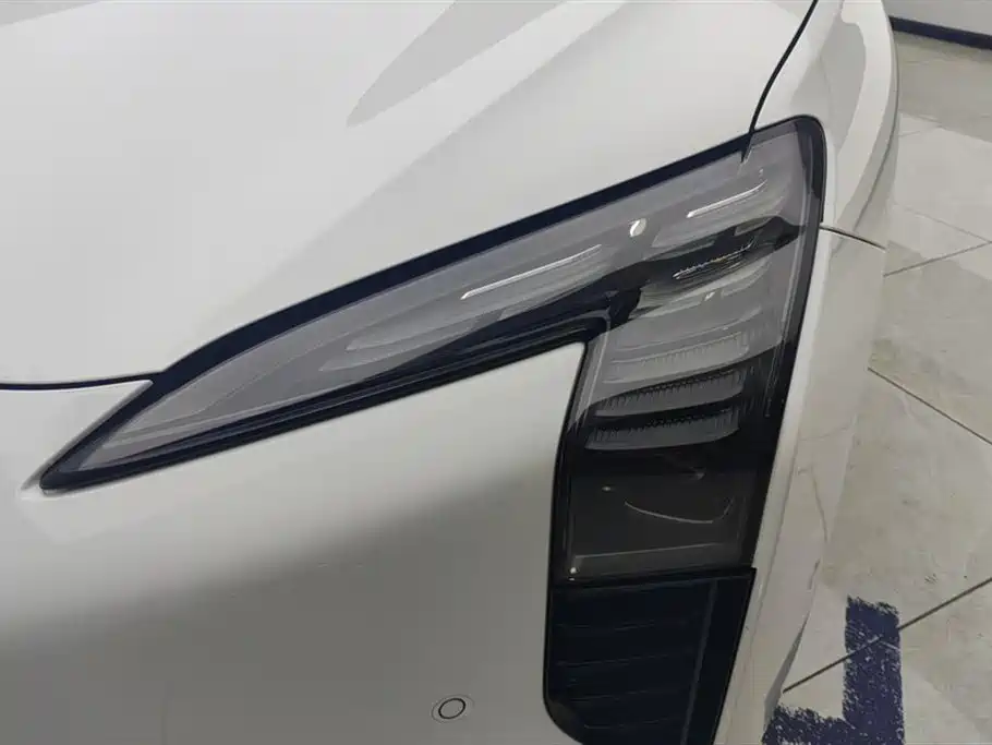 Hongqi EH7 2024 690 Pro купить на сайте DeffCars