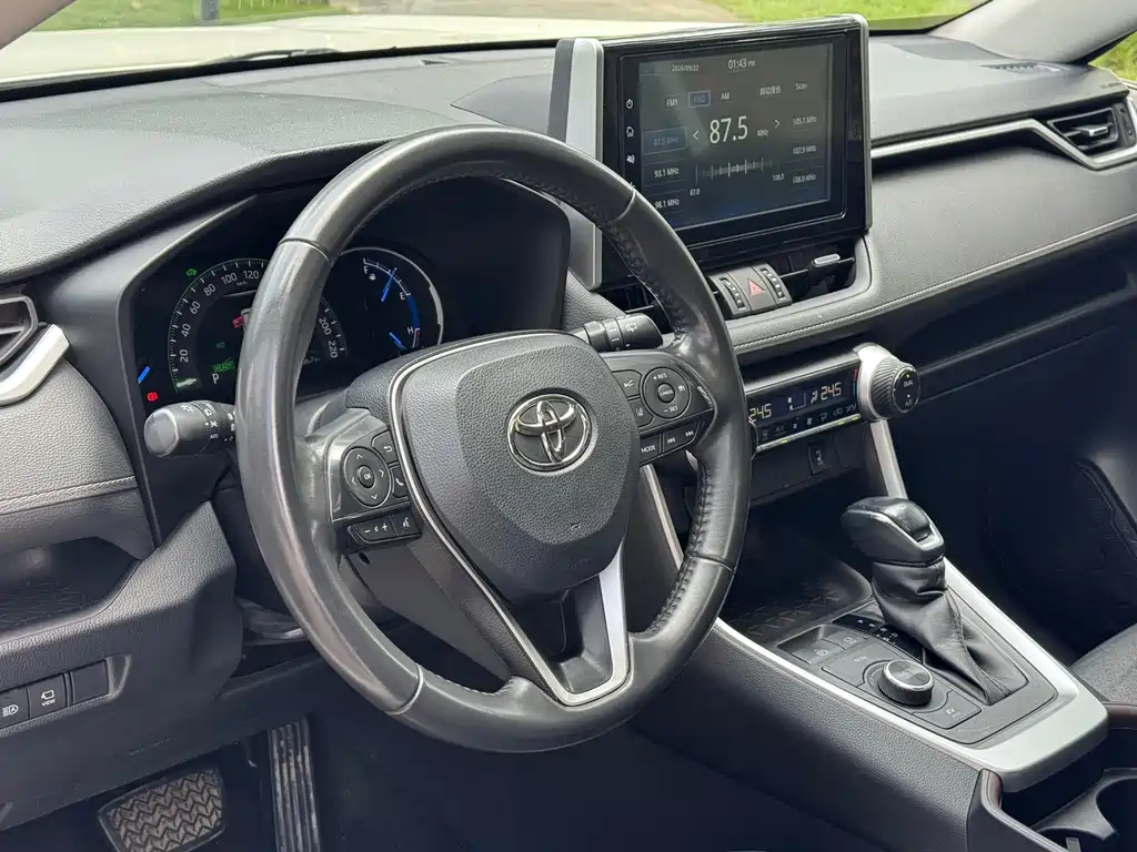 RAV4 Rongfang 2021 dual engine 2.5L E-CVT four-wheel drive elite PLUS version купить на сайте DeffCars