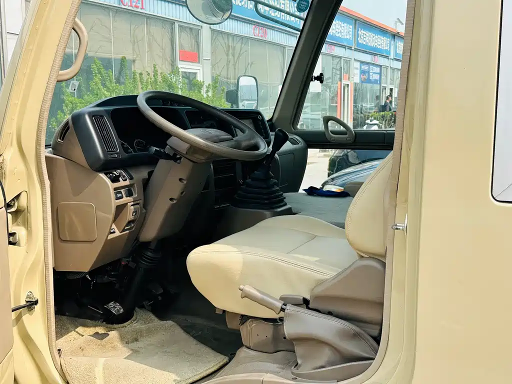 Costa 2015 4.0L premium car GRB53L-ZEMSK 23-seater upgraded version купить на сайте DeffCars