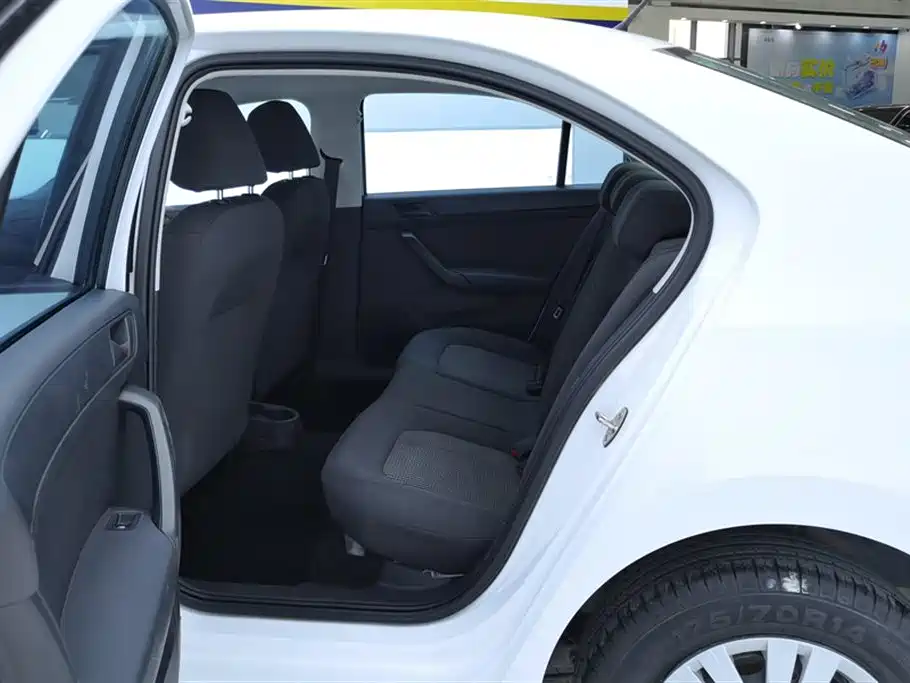 Santana 2021 1.5L Manual Fashion Edition купить на сайте DeffCars