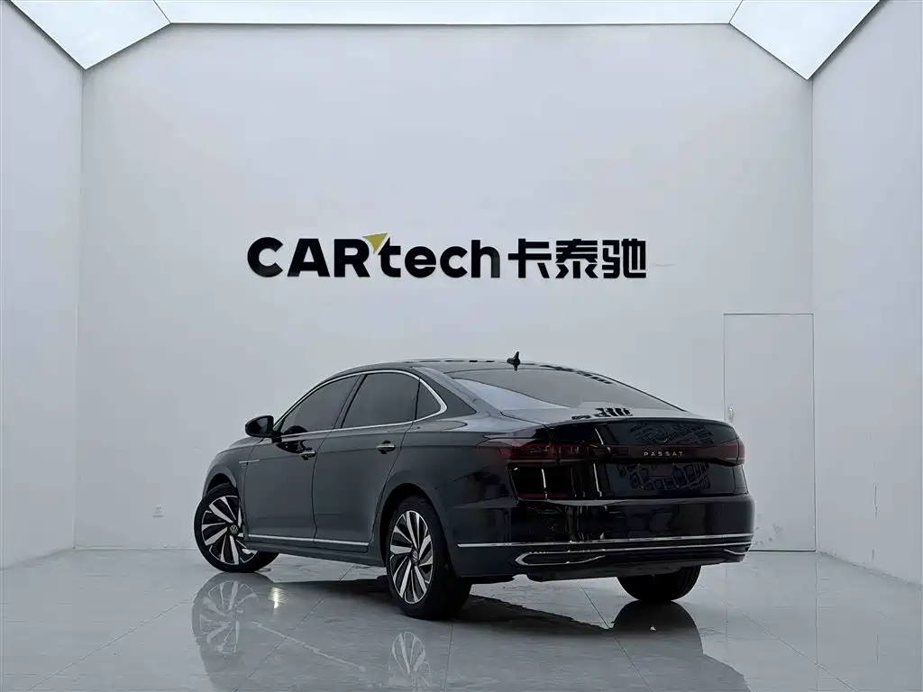 Passat 2022 330TSI Deluxe Edition купить на сайте DeffCars