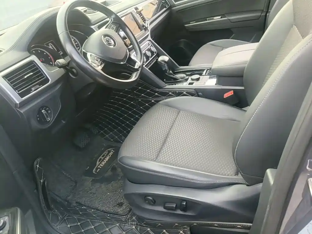 Touron 2017 380TSI four-wheel drive comfort version купить на сайте DeffCars