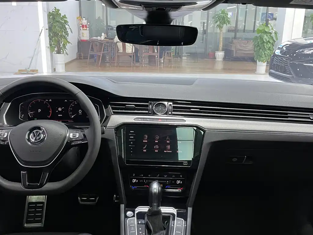 FAW-Volkswagen CC 2020 330TSI Charming Edition National VI купить на сайте DeffCars