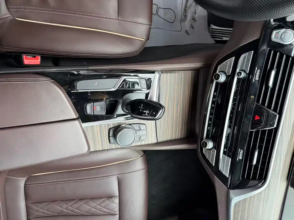 BMW 5 Series 2019 530Li Exclusive Luxury Package купить на сайте DeffCars
