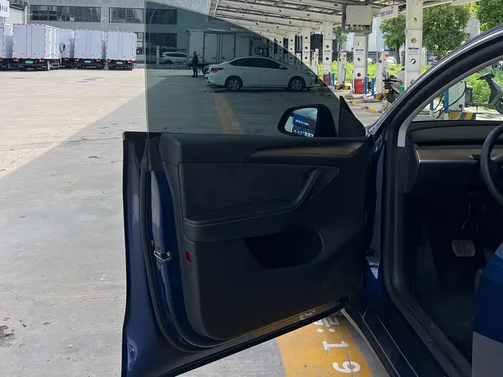 Model Y 2021 long-range all-wheel drive version купить на сайте DeffCars