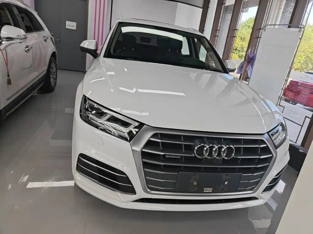Audi Q5L 2018 45 TFSI Exclusive Fashion Model National VI купить на сайте DeffCars
