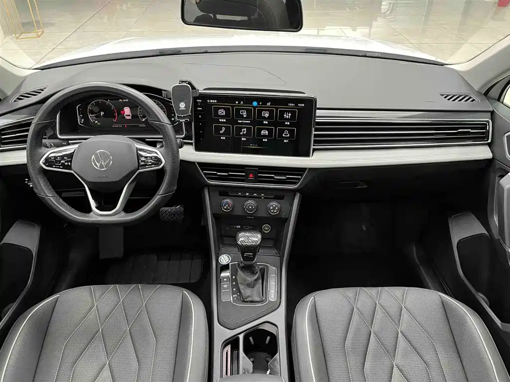 Tiguan L 2023 280TSI automatic two-wheel drive Chaochuang limited edition купить на сайте DeffCars