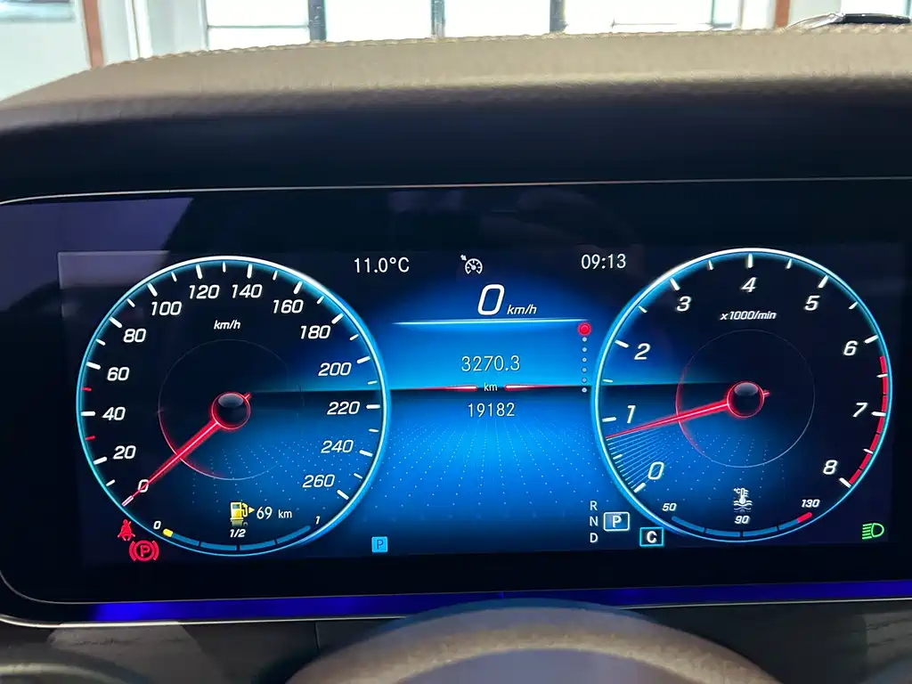 Mercedes-Benz E-Class 2022 Model Three E 300 L Luxury Model купить на сайте DeffCars