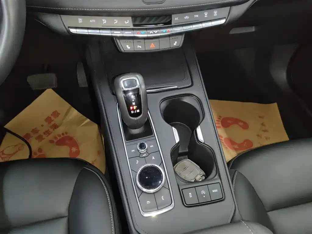 Cadillac XT4 2018 28T two-wheel drive leading model купить на сайте DeffCars