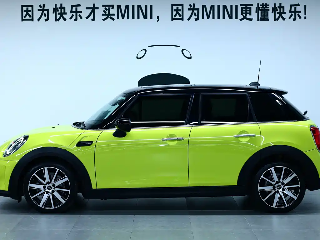MINI 2023 facelift 1.5T COOPER Artist five-door version купить на сайте DeffCars
