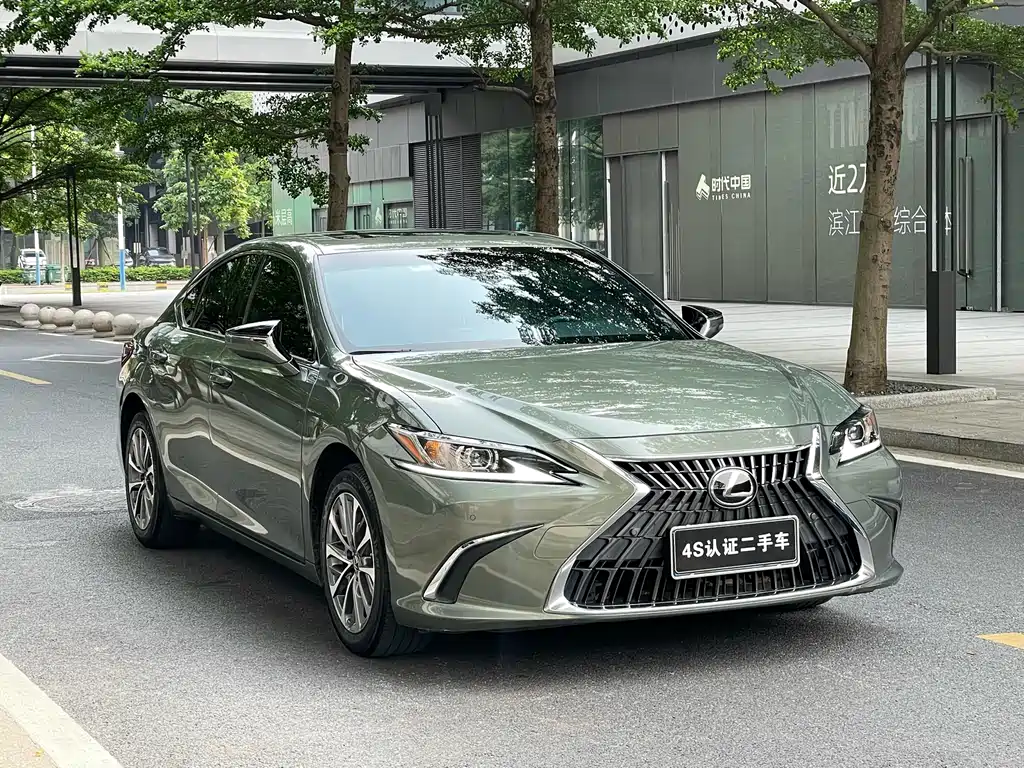 Lexus ES 2022 260 Excellence Edition купить на сайте DeffCars