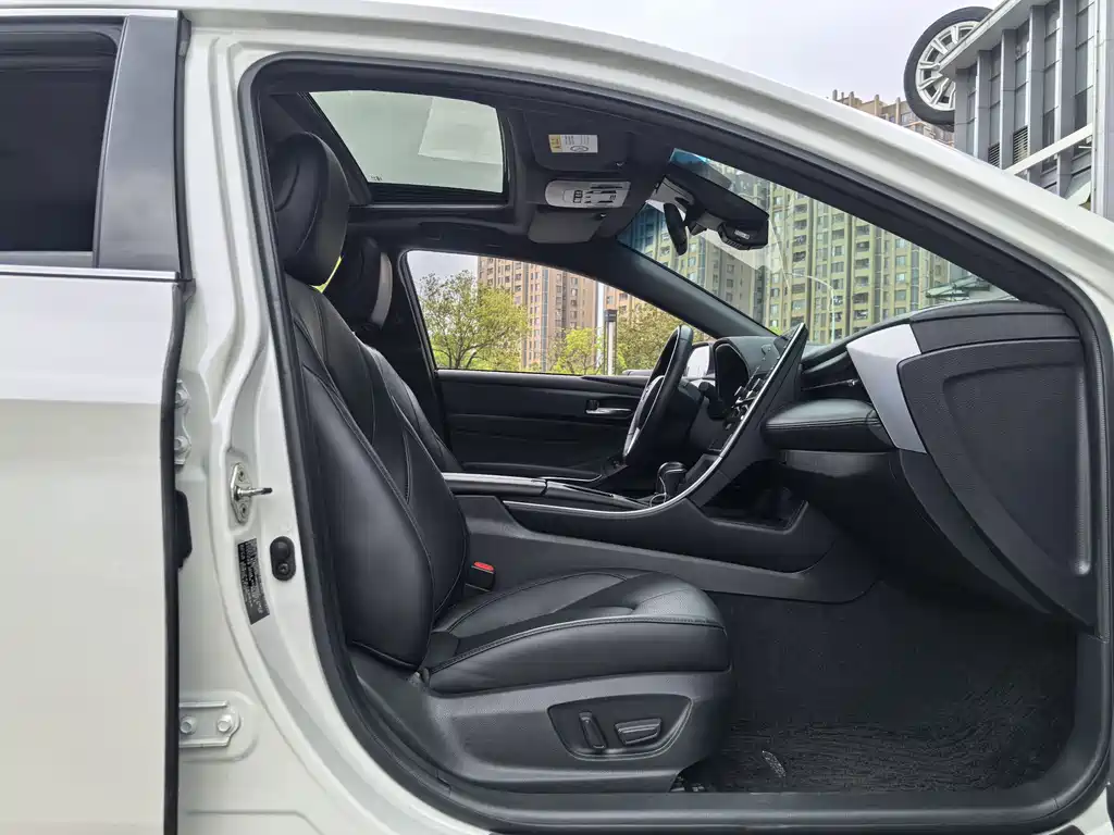 Asia Dragon 2019 2.0L XLE Exclusive Edition National VI купить на сайте DeffCars