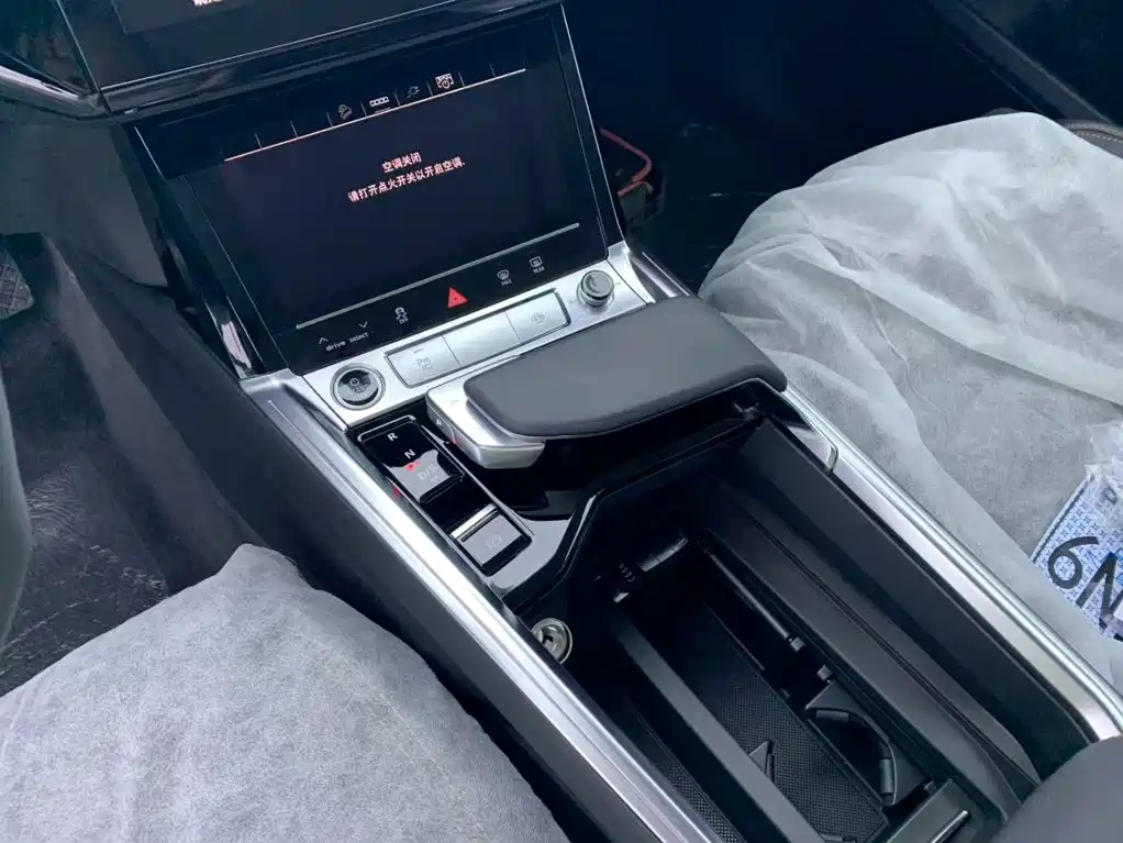 Audi e-tron 2021 50 quattro luxury model купить на сайте DeffCars