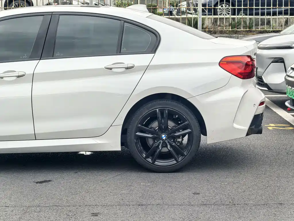 BMW 1 Series 2021 facelift 125i M Sports Night Edition купить на сайте DeffCars