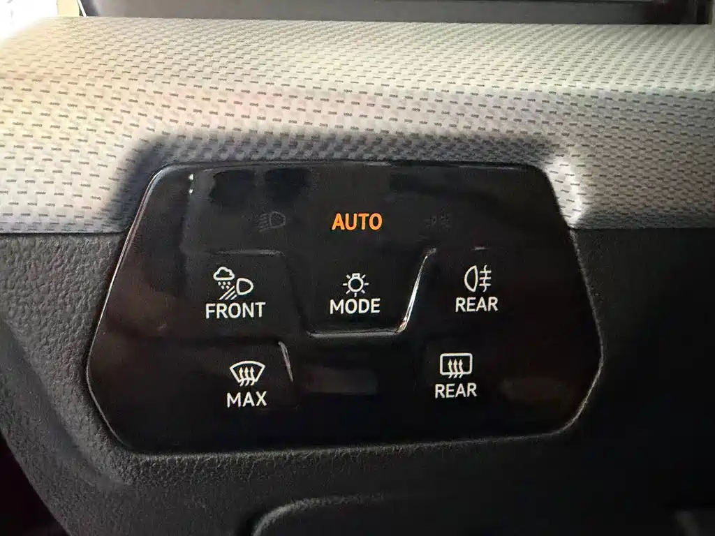 Lamando 2022 Lamandol 280TSI DSG Spicy Edition купить на сайте DeffCars