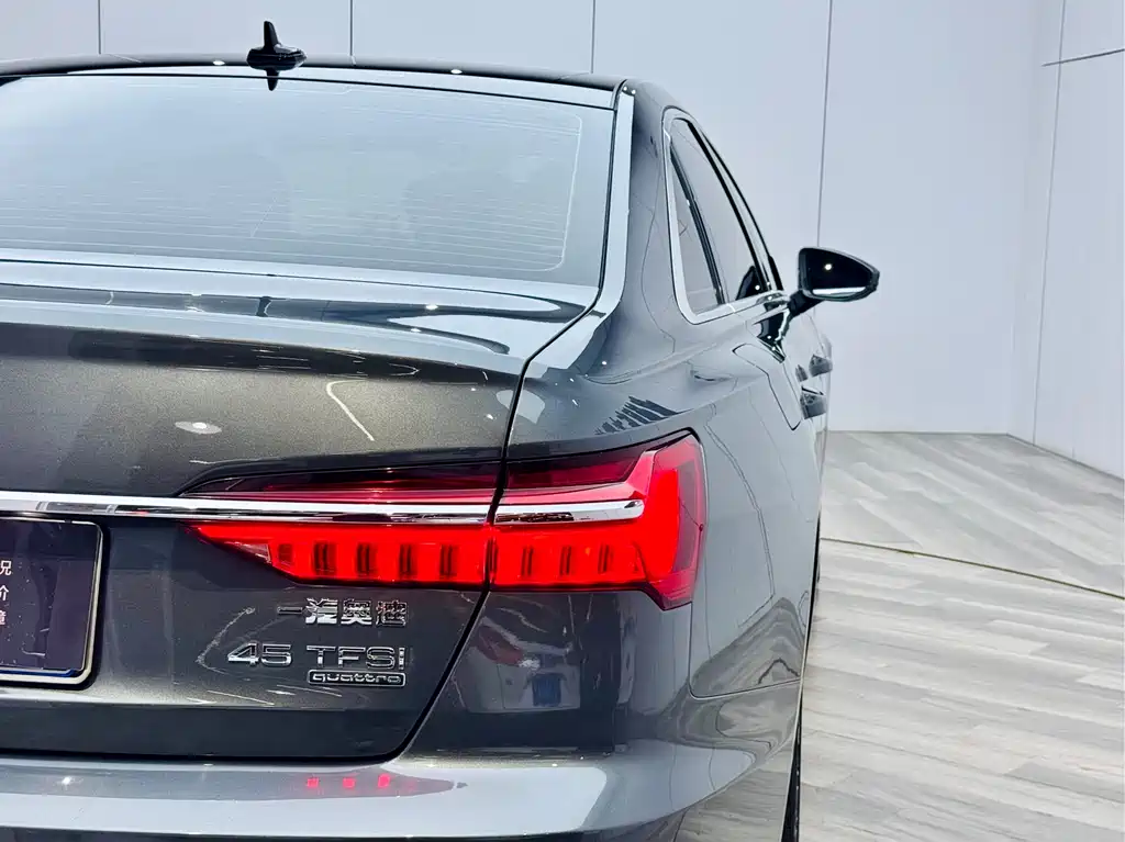 Audi A6L 2019 45 TFSI quattro exclusive dynamic model купить на сайте DeffCars