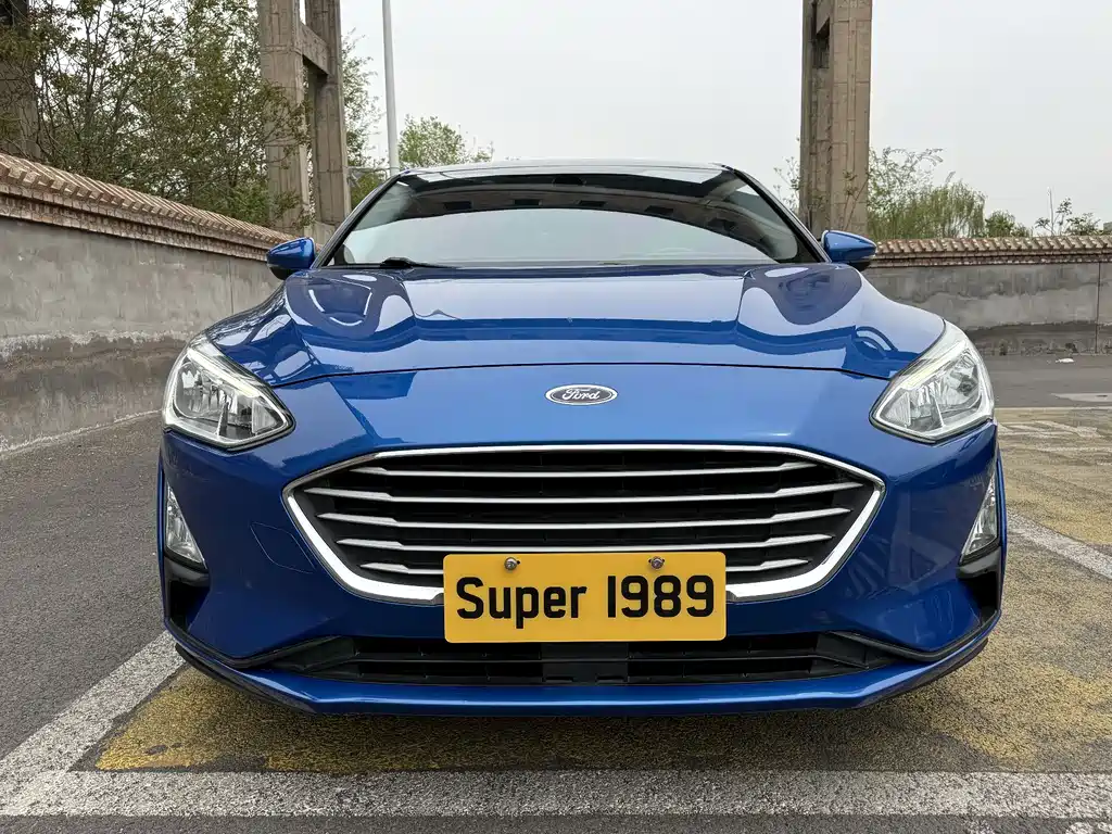 Focus 2019 Hatchback EcoBoost 180 Automatic NeochaEDGE купить на сайте DeffCars