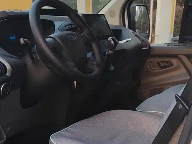 Transit 2019 2.0T diesel multi-functional commercial vehicle, central axle, mid-roof, 6-seater National VI купить на сайте DeffCars