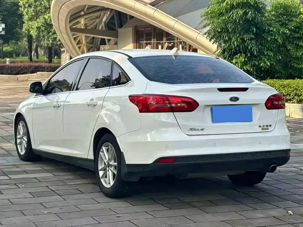 Focus 2017 Sedan EcoBoost 180 Automatic Elite купить на сайте DeffCars