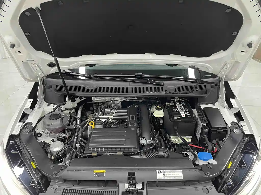 Touran 2021 Touran L 280TSI DSG expansion version 7 seats купить на сайте DeffCars