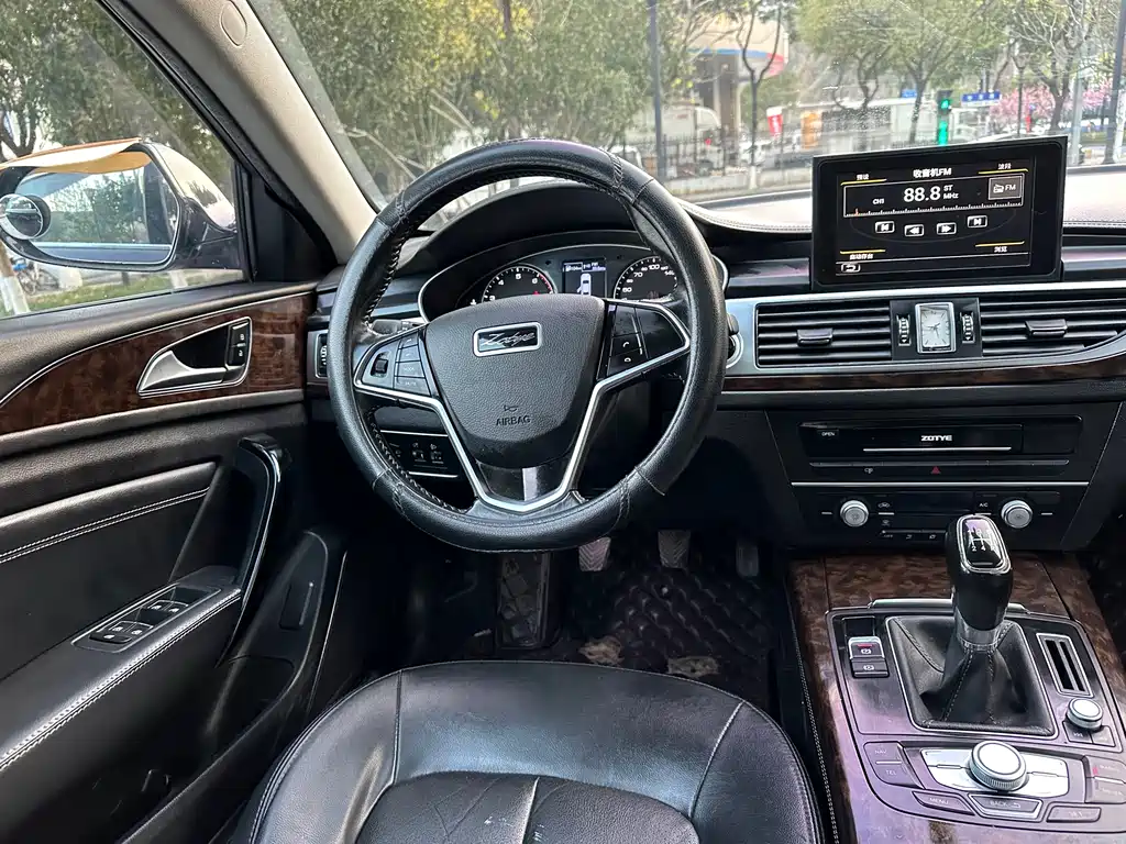 Zotye Z700 2016 1.8T Manual Premium Type купить на сайте DeffCars