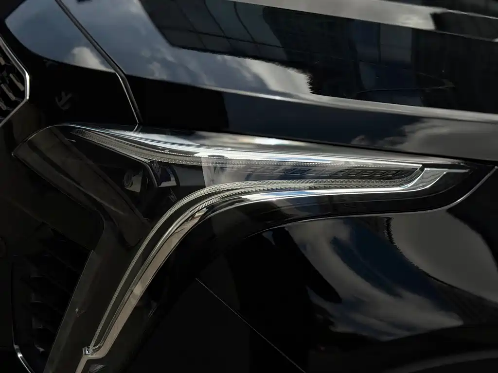Cadillac XT4 2018 28T two-wheel drive leading model купить на сайте DeffCars