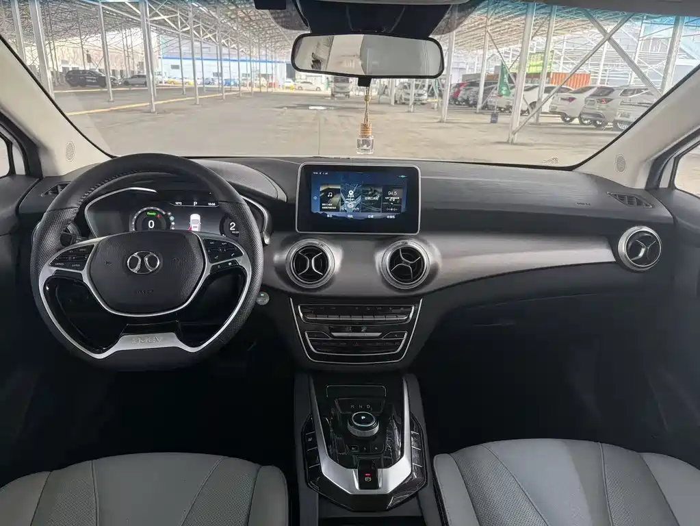 Beijing EU5 2018 R550 Smart Edition купить на сайте DeffCars
