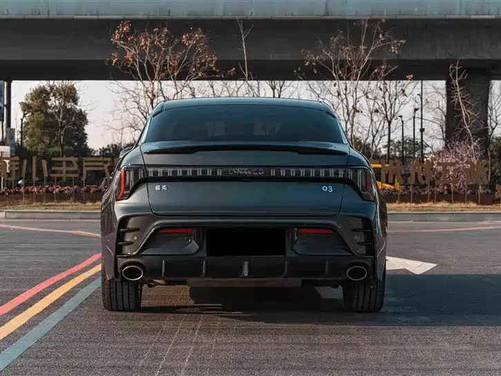 Lynk & Co 03 2025 2.0TD DCT Champion Edition Pro купить на сайте DeffCars