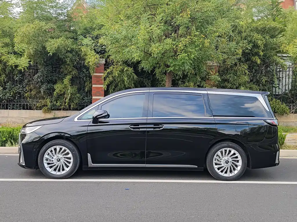 Lantu Dreamer 2024 PHEV Extra Long Range Premium Edition купить на сайте DeffCars