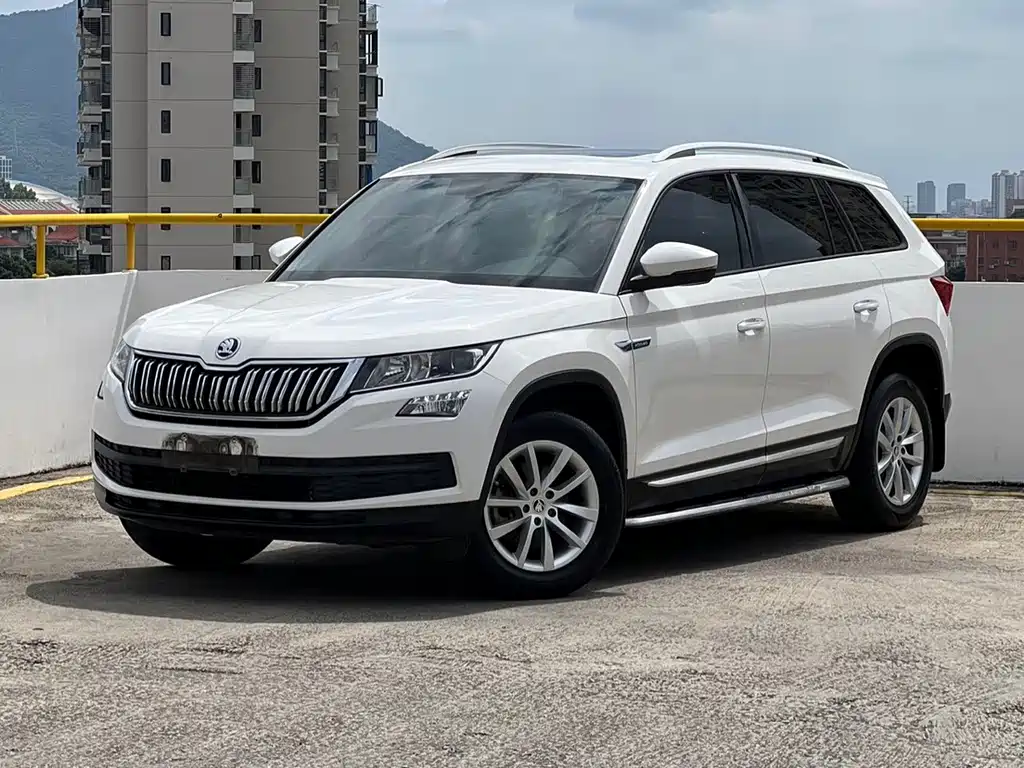Kodiak 2017 TSI330 5-seater two-wheel drive comfort version купить на сайте DeffCars