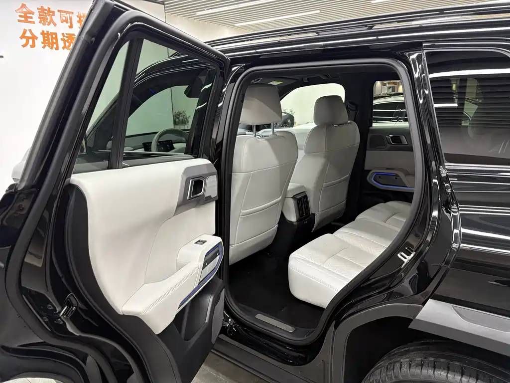 Titanium 3 2025 501KM four-wheel drive Ultra version купить на сайте DeffCars