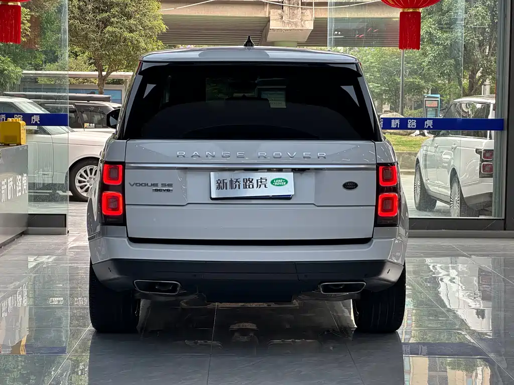 Range Rover 2018 3.0 SC V6 Vogue SE Genesis Extended Edition купить на сайте DeffCars