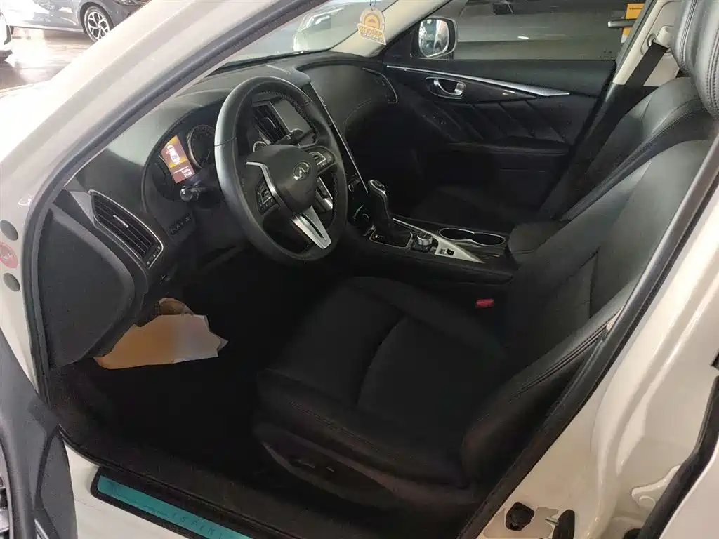 Infiniti Q50L 2018 2.0T Comfort Edition National VI купить на сайте DeffCars