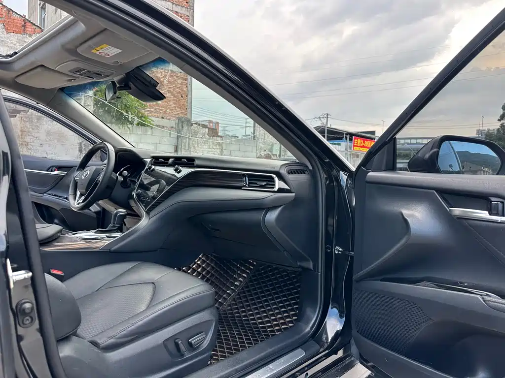 Camry 2021 2.0g Deluxe Edition купить на сайте DeffCars