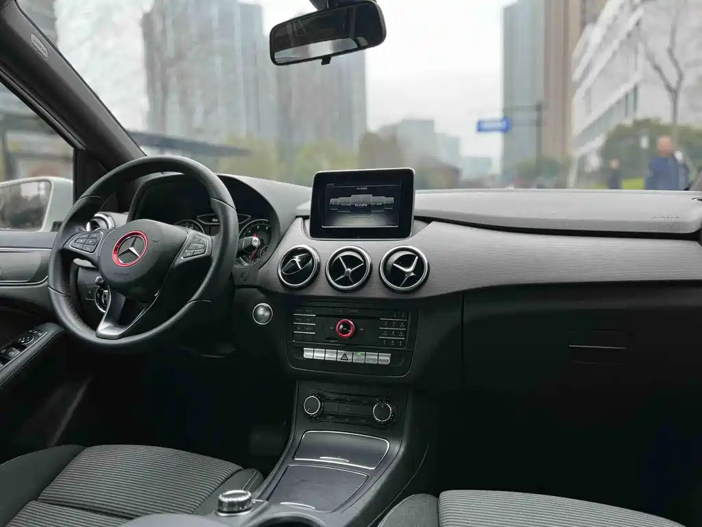 Mercedes-Benz B-Class 2017 B 180 купить на сайте DeffCars